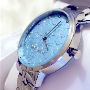 💙NINE WEST® GORGEOUS and Súper SEXY in a Soft Baby Blue 3D Flower Watch💙